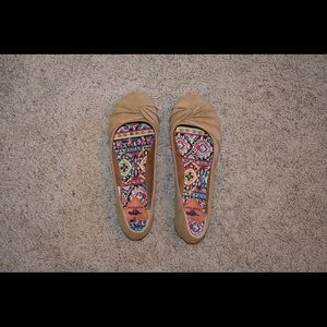 NWOT Rocketdog Beige Flats